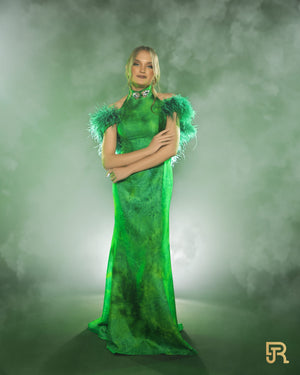 فستان أخضر من الريش بدون أكمام