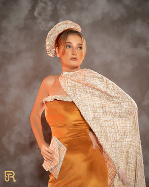 فستان داخلي مخملي مع غطاء من التويد