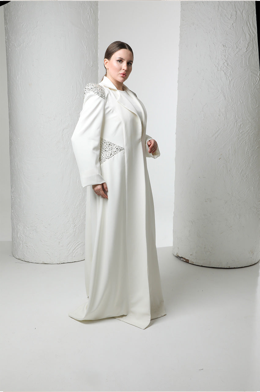 عباية بيضاء