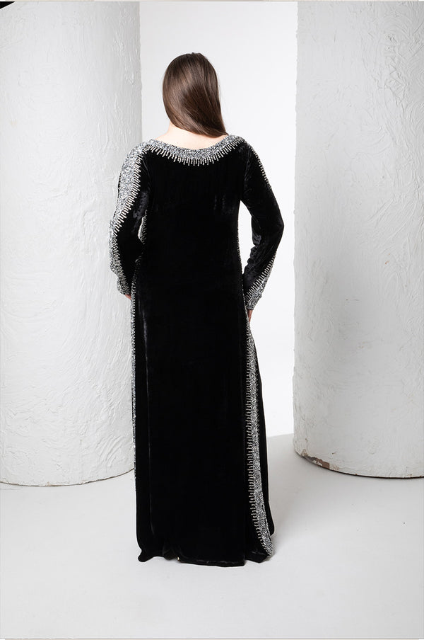 Loose Fit Jalabiya in velvet Fabric , Hand embroidered