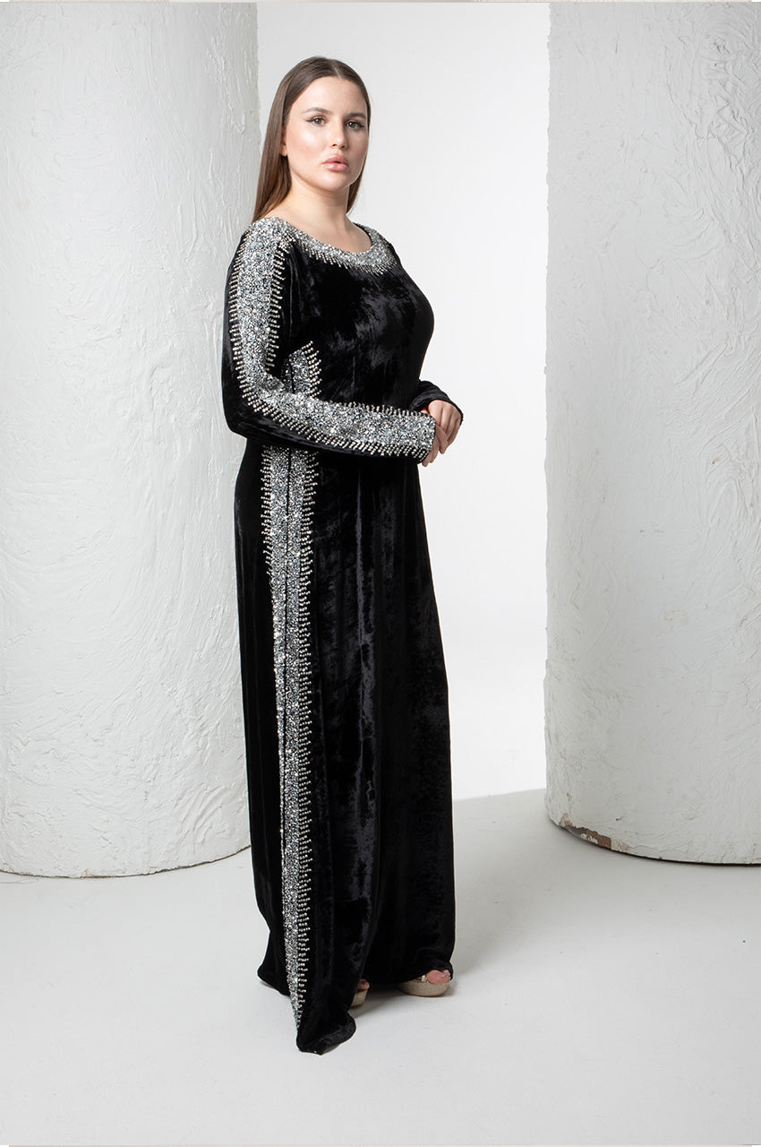 Loose Fit Jalabiya in velvet Fabric , Hand embroidered