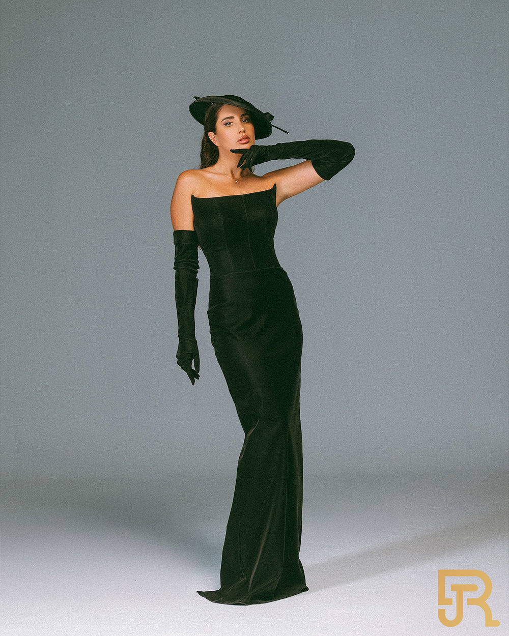 Chamois black dress with gloves