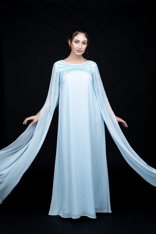 جلابية زرقاء فاتحة مطرزة بالحرير